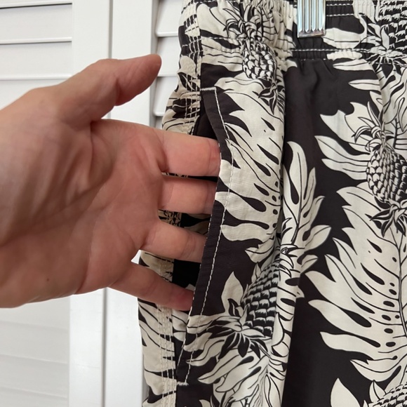 Tommy Bahama Relax swim shorts bathing suit trunks lined floral tropical Size XL - Picture 2 of 15